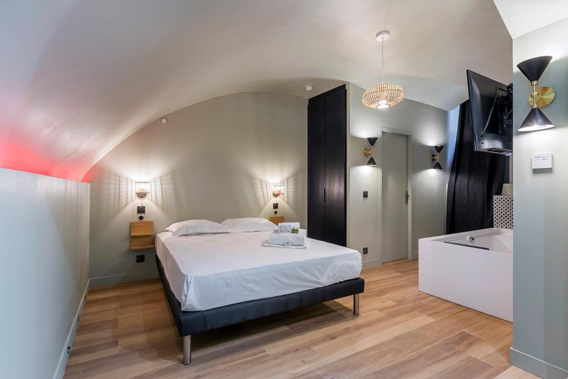Suite Romantique Balneo Centre 리옹 외부 사진