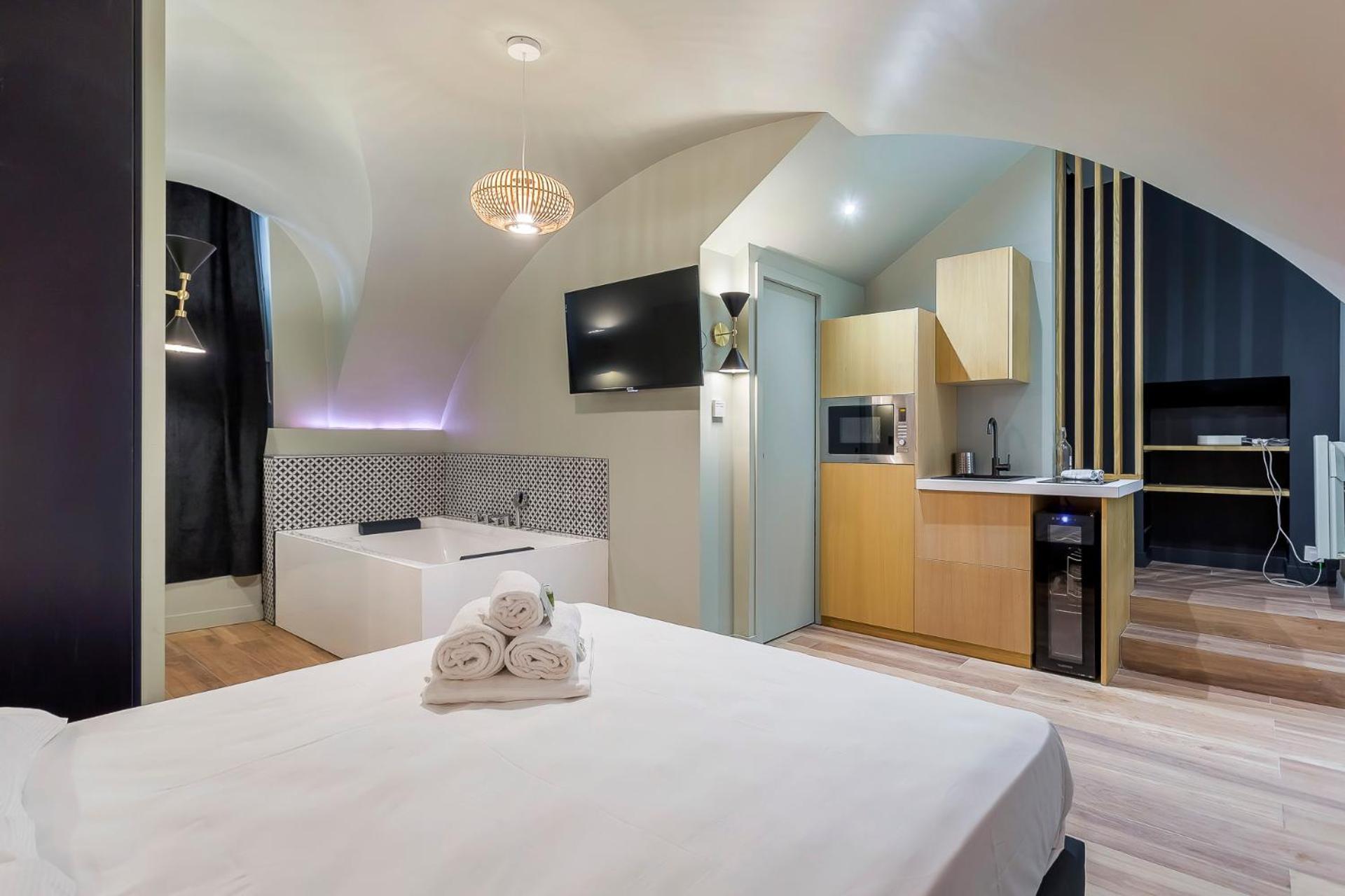 Suite Romantique Balneo Centre 리옹 외부 사진
